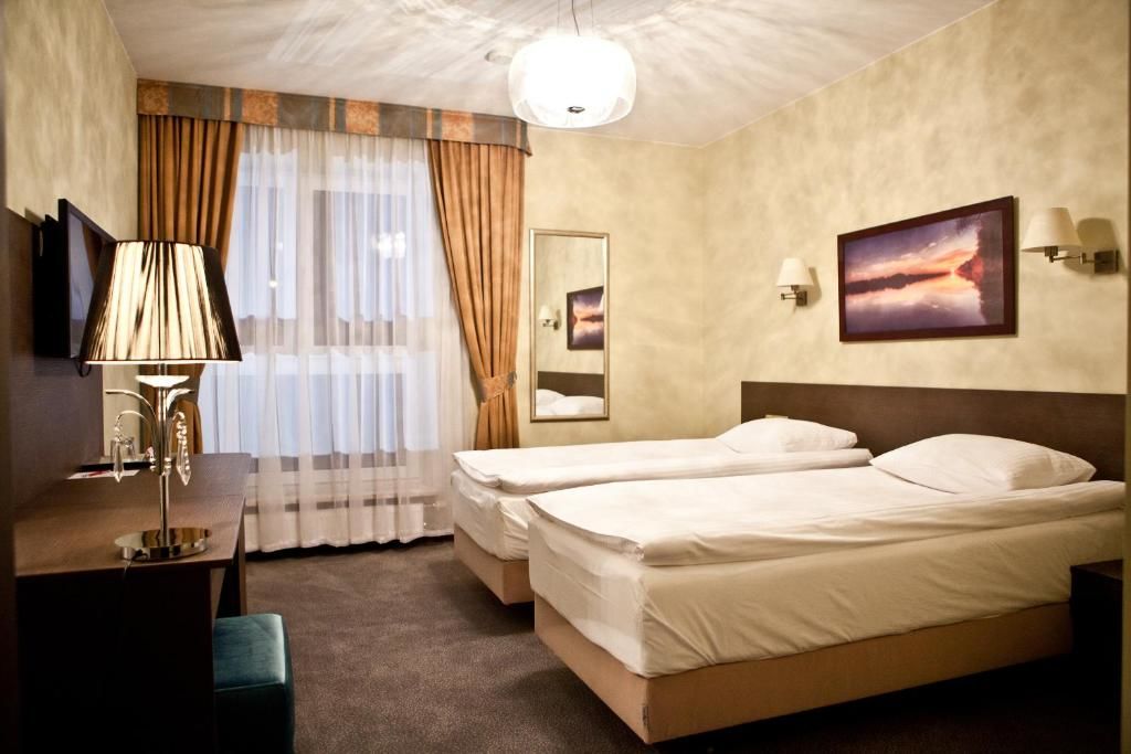 Отель Hotel Sokołowska Airport Modlin Новы-Двур-Мазовецки-48